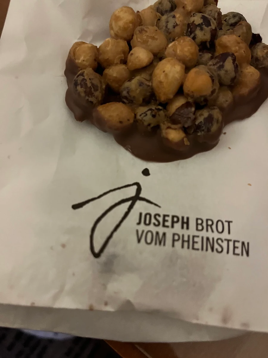 עוגיה עם אגוזי לוז
